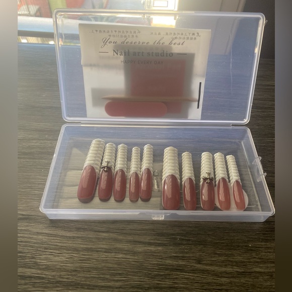 Complete Nail Set - Picture 1 of 1